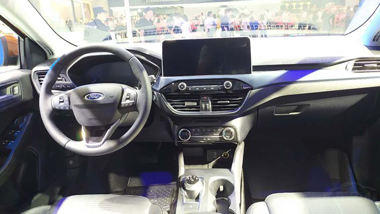 福特福克斯active评测,19年福特福克斯active顶配