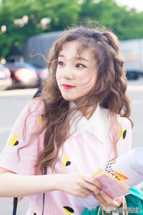 今年新款时尚羊毛卷发型,今年新款羊毛卷头发