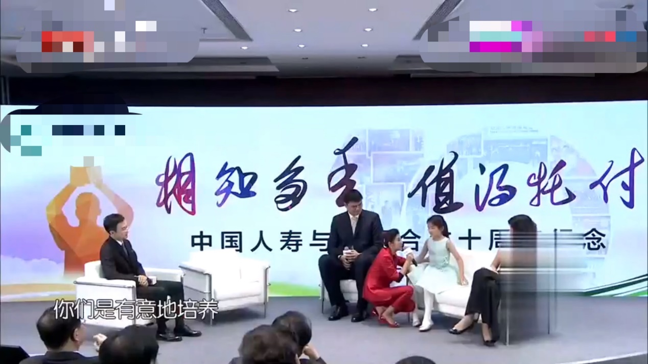 姚明13岁女儿近照曝光,姚明13岁女儿近照