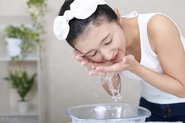 清洁面膜后要洗脸敷补水面膜吗,面膜敷完后要洗脸吗男士面膜