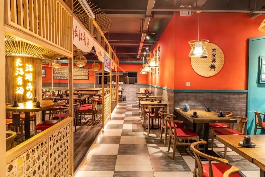 烧烤店怎么做菜品引流吸引顾客,烧烤店怎么用味道吸引人