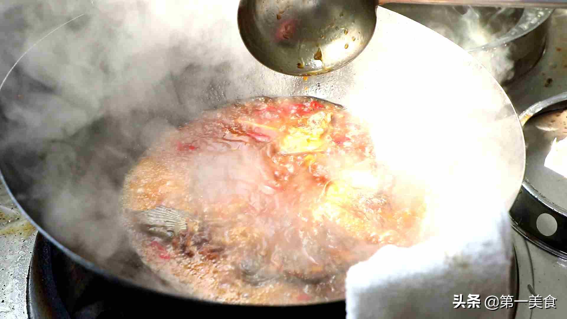 厨师长烤鱼的家常做法,厨师长教你做烤鱼第一集