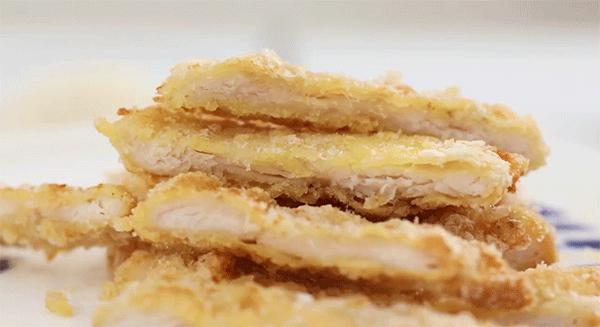 在家做香酥鸡排香嫩不柴,怎样才能做出外酥里嫩的炸鸡排