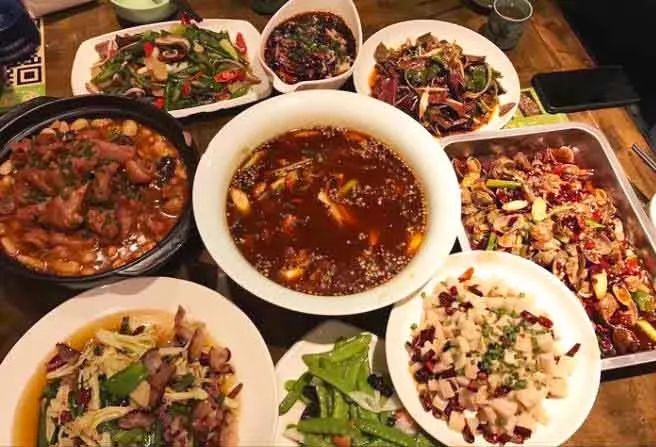 重庆各个区域好耍好吃的推荐,重庆哪有好吃好玩的地方