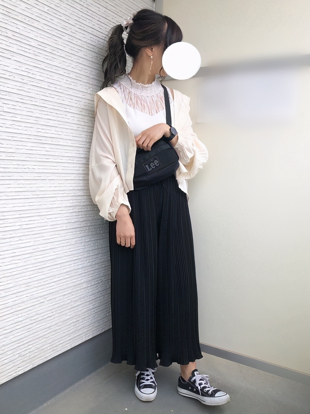 故事始于冬初,百褶裤的穿搭