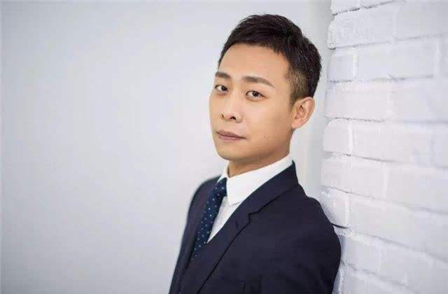 张译和陈松伶为什么会选择丁克,张译为何娶大6岁二婚妻子带孩子