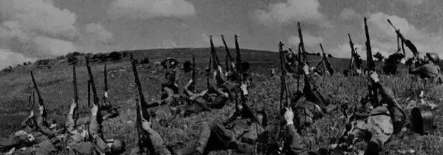 用枪如何*飞机打**，我们曾经是认真的