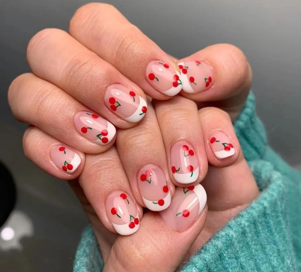 把春天画在指甲上吧,将春天画在指甲上