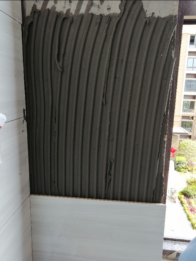 带花纹的瓷砖好,带logo的瓷砖会不会靠谱点