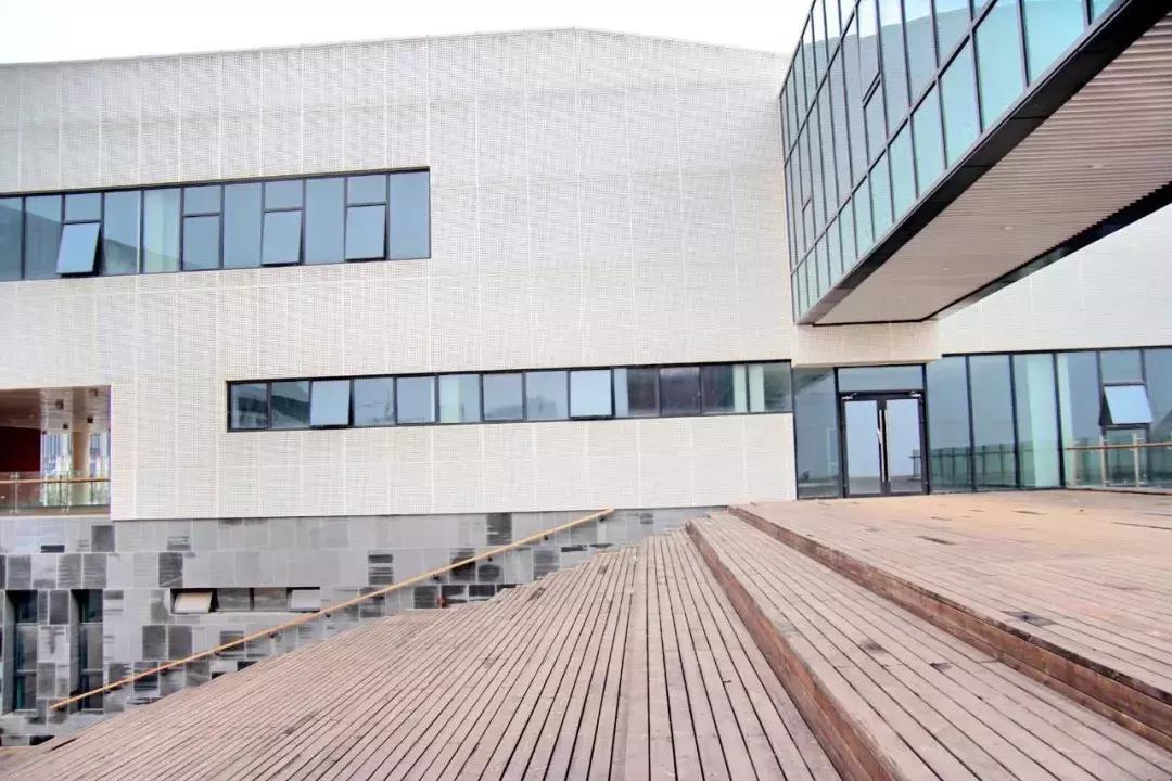 武汉最近哪所大学要搬新校区,武汉重点高中新校区