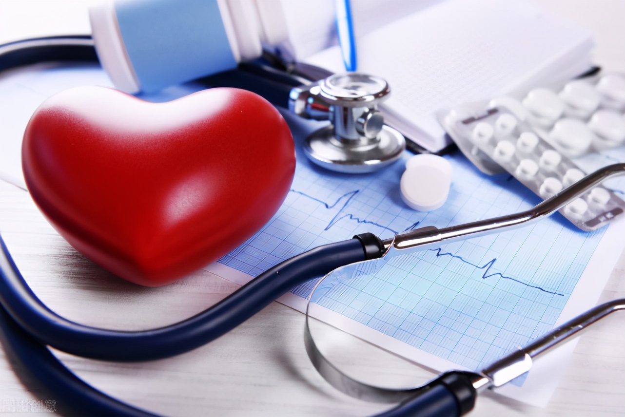 吃过饭就胸闷是冠心病吗,冠心病吃饱了为什么总是胸闷