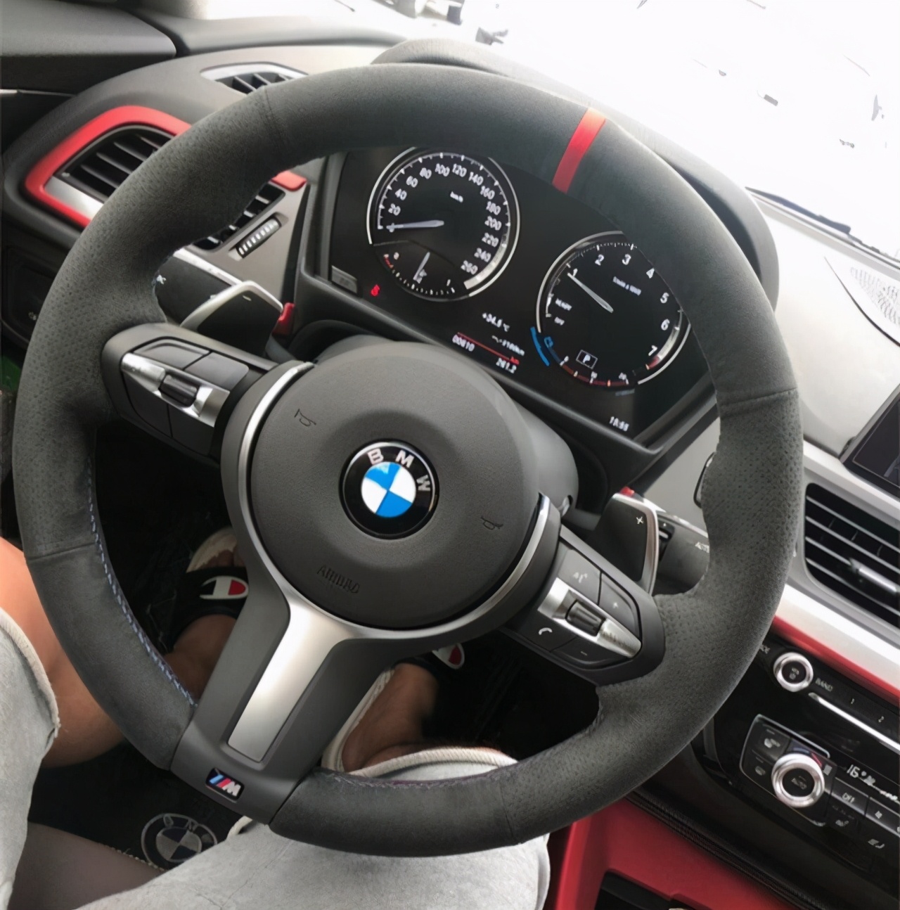 宝马1系建议不建议入手,跑了4万km的宝马1系还值得入手吗