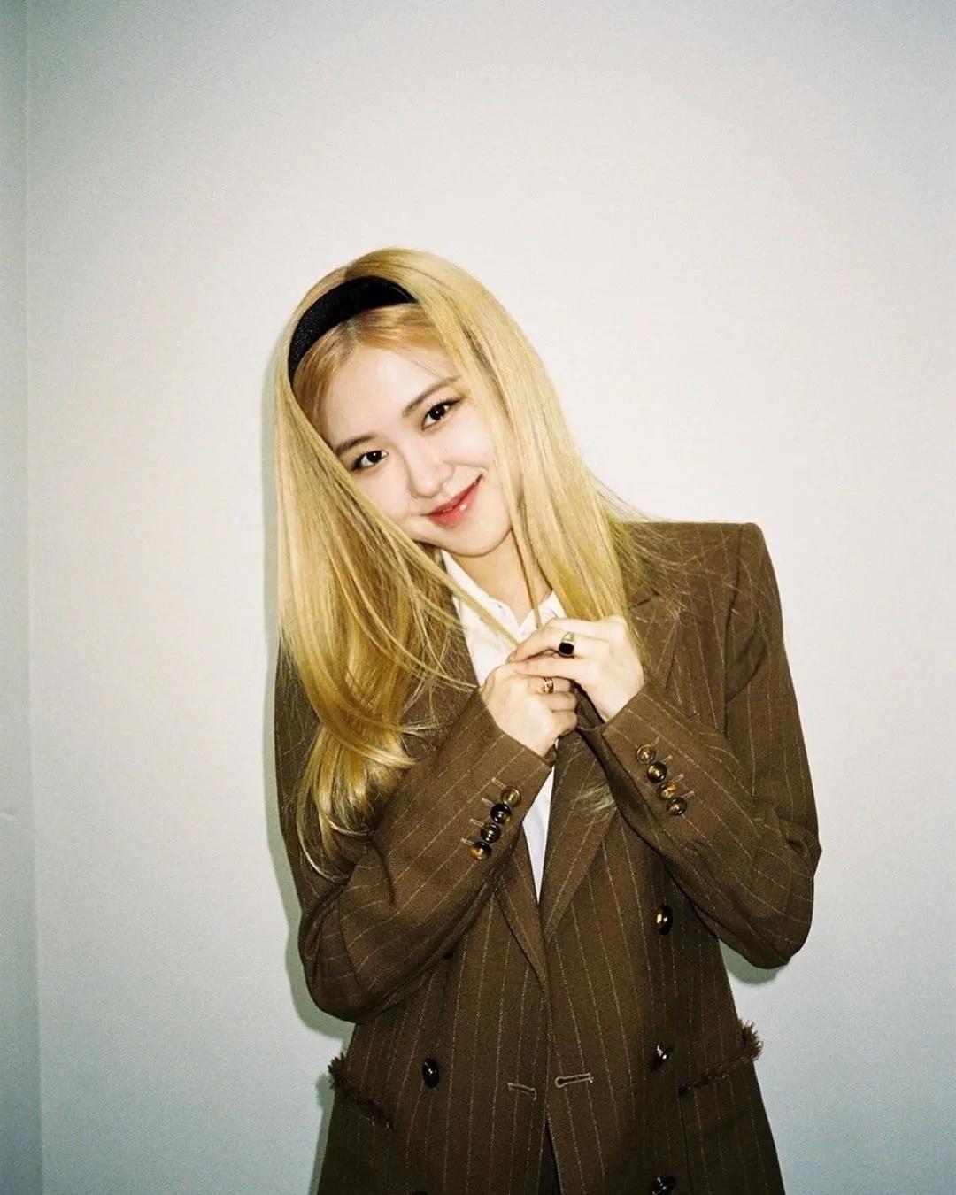 blackpink的朴彩英rosie,blackpink朴彩英澳洲玫瑰歌名