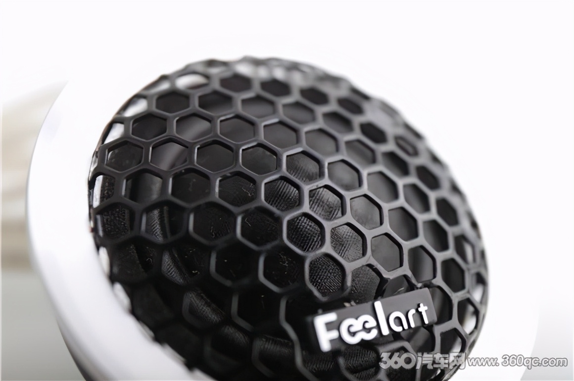 新生代车友追求快节奏听感芬朗SP-6.5D碳纤维两分频正好