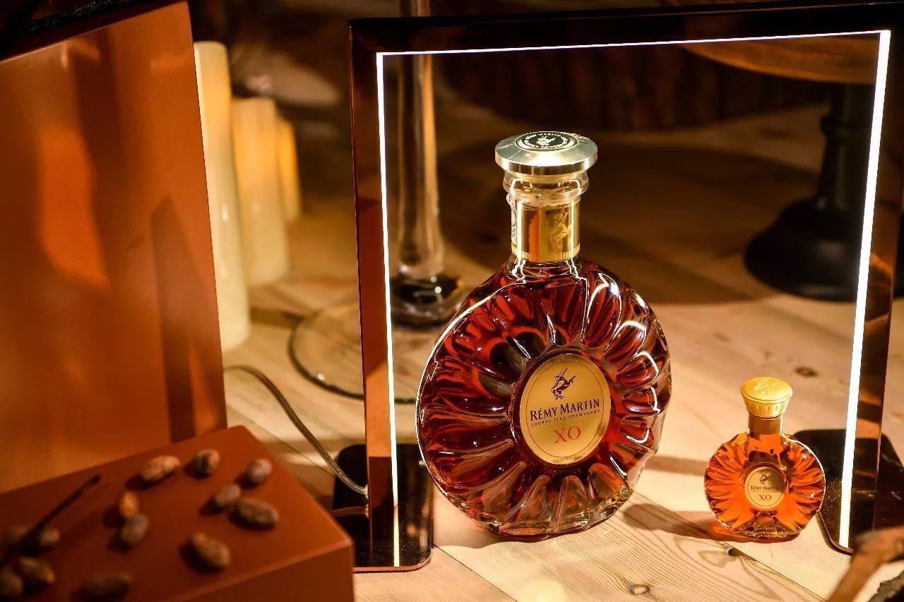 xo酒是什么东西酿造的,xo酒是红酒吗