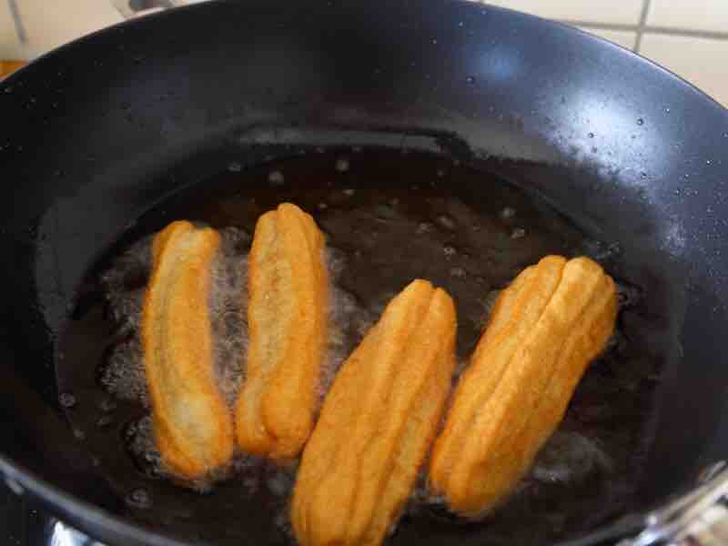 油条发酵后怎么炸,用油条发酵粉怎么炸油条