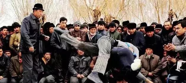 南疆小县城的百年饮料，制作技术堪比茅台，被誉为中国白兰地