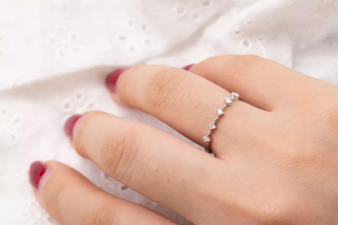 怎么能让戒指越来越亮,怎么让戒指看着非常清晰