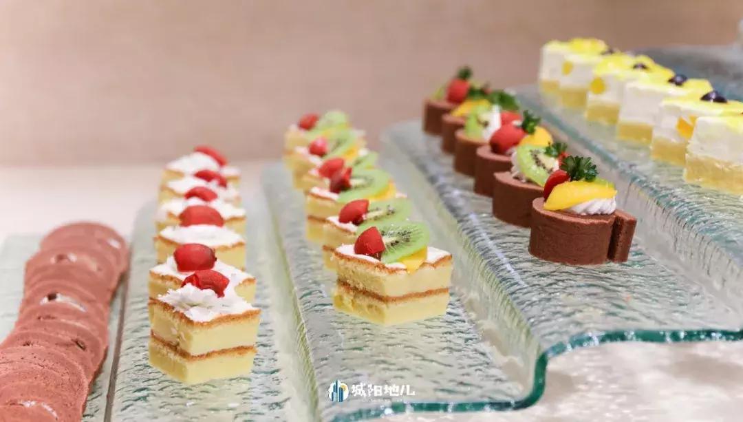 人均不到300的自助餐厅四星级酒店,海鲜自助高性价比酒店推荐