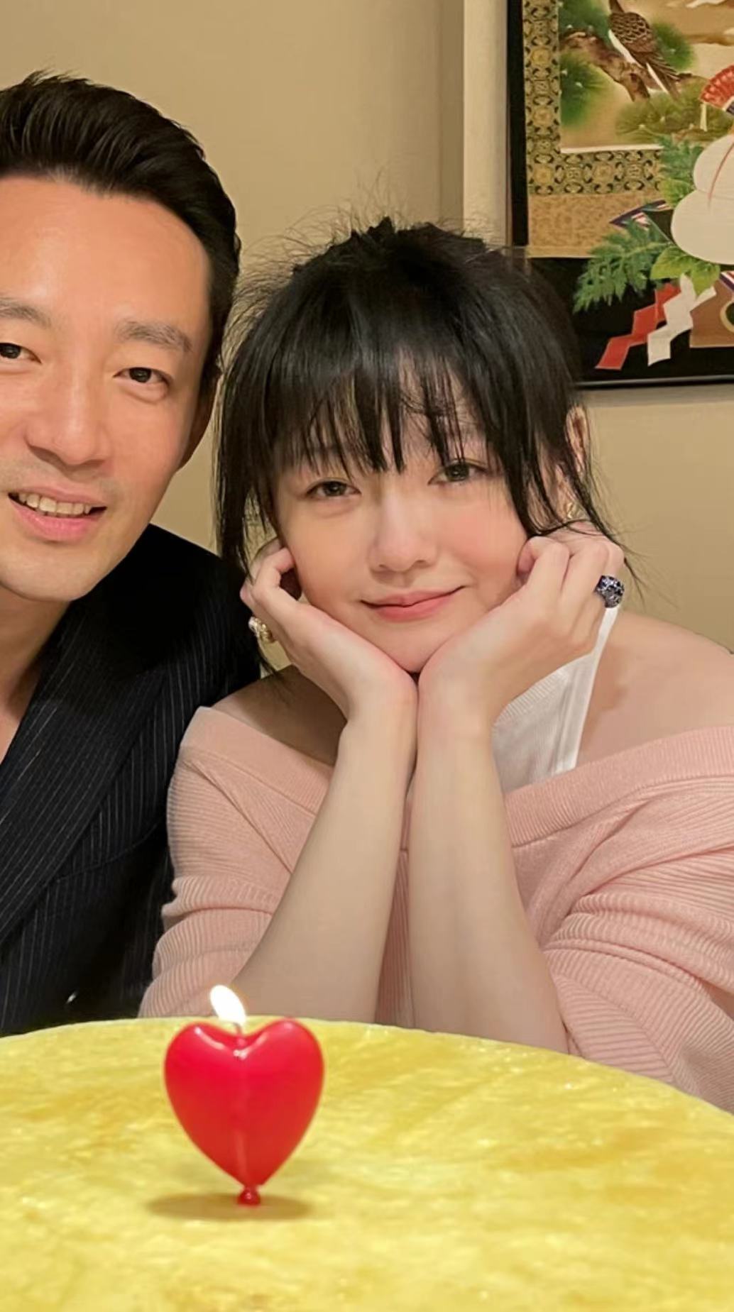 汪小菲大s同框游玩被认出,汪小菲大s势均力敌