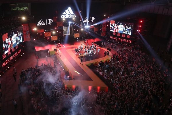 阿迪达斯齐达内中国行,阿迪达斯保罗博格巴