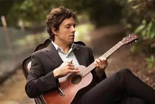 新歌单：20现在压力就大了？伟哥建议你听这几首歌