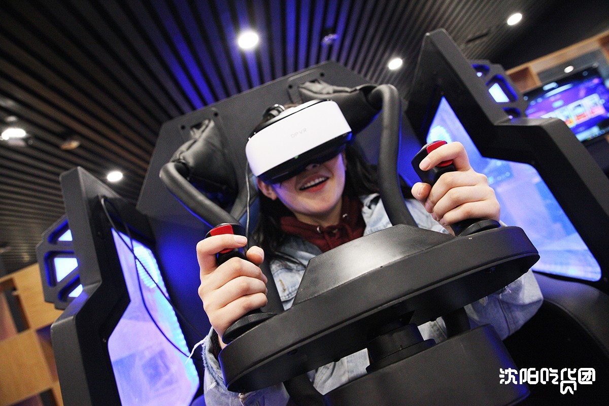 电玩控福利！近万平的游戏世界不投币畅玩！