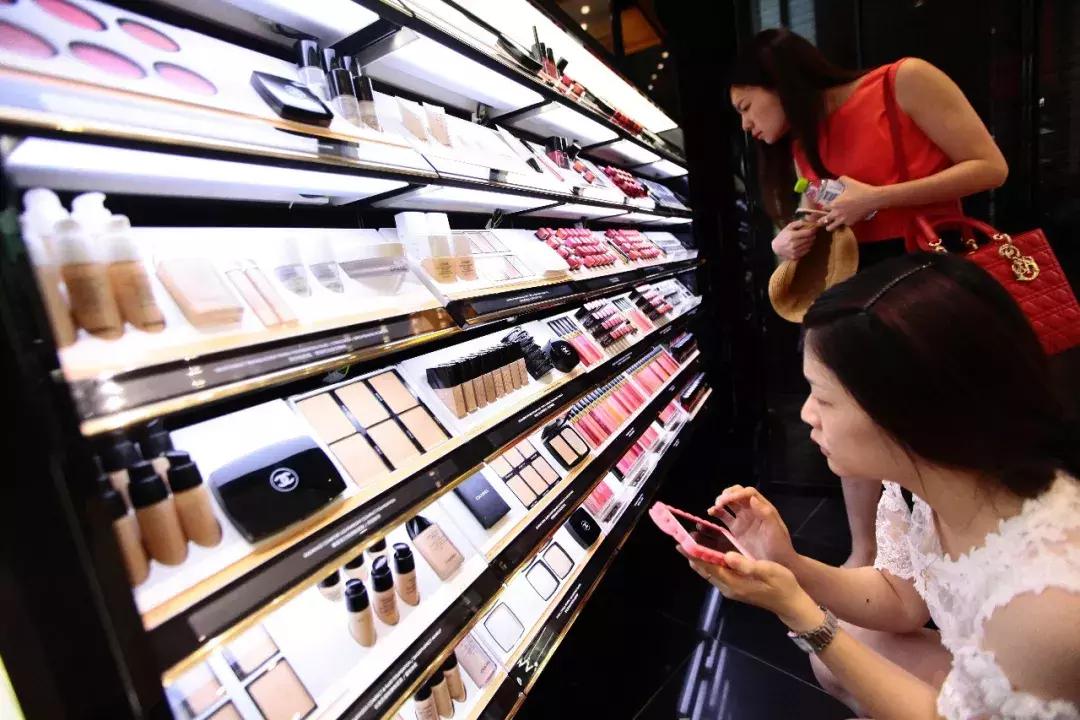 微商变身灵魂画手代购,朋友圈代购