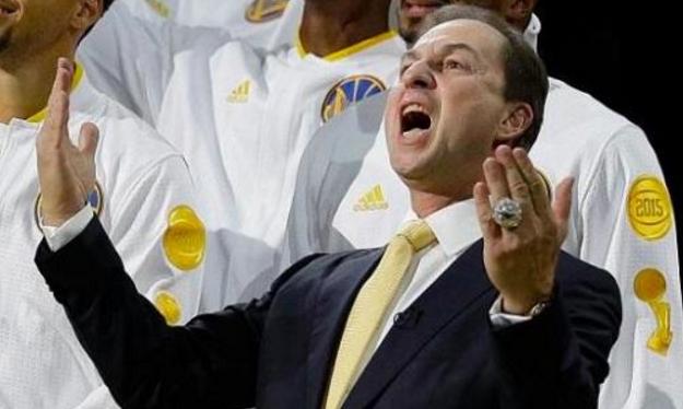 勇士退役35号球衣,勇士将退役35号球衣