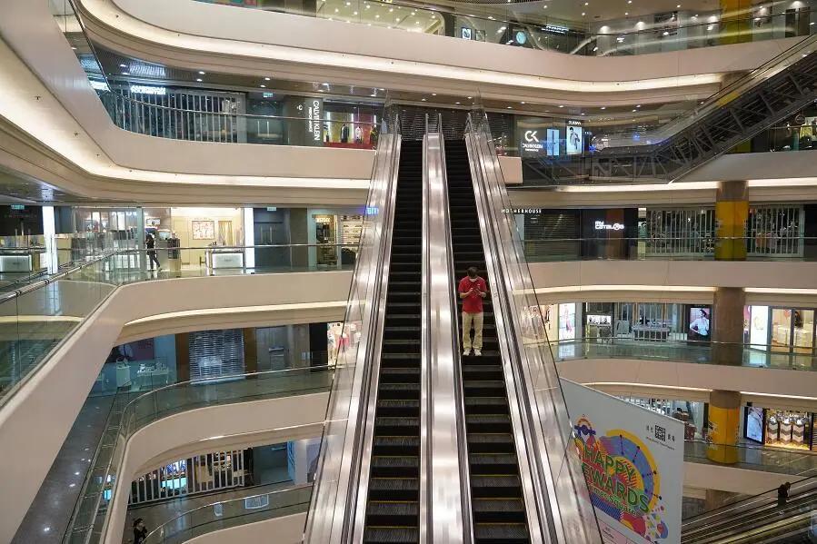 疫情下的香港五一黄金周：0内地团访港，多个品牌宣布撤店