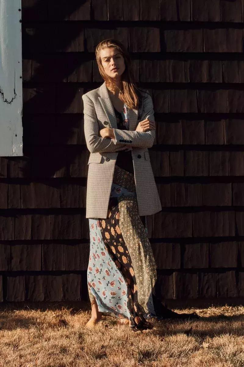 裙摆大衣怎么穿好看,大衣里面的裙子怎么穿