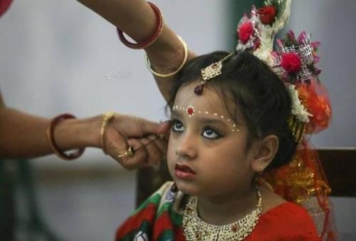 被迫*身卖**、没有未来！她们是特殊的“印度圣女”