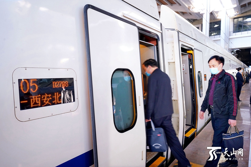 乌鲁木齐至西安动车开了吗,乌鲁木齐到西安动车经过哪些站