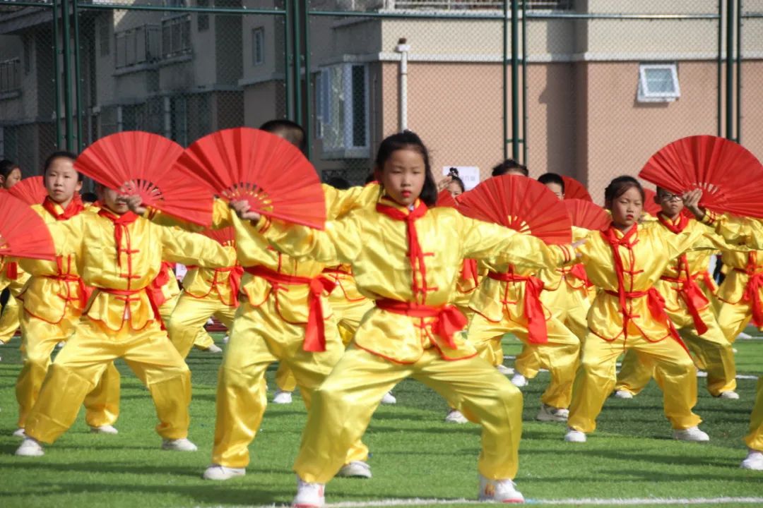 庆祝建党百年大型排舞展演西安,建党100周年校园啦啦操比赛