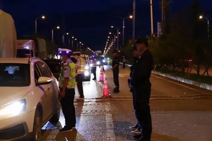 巡警大队加强春节期间巡逻防控,警方全力做好端午安保工作