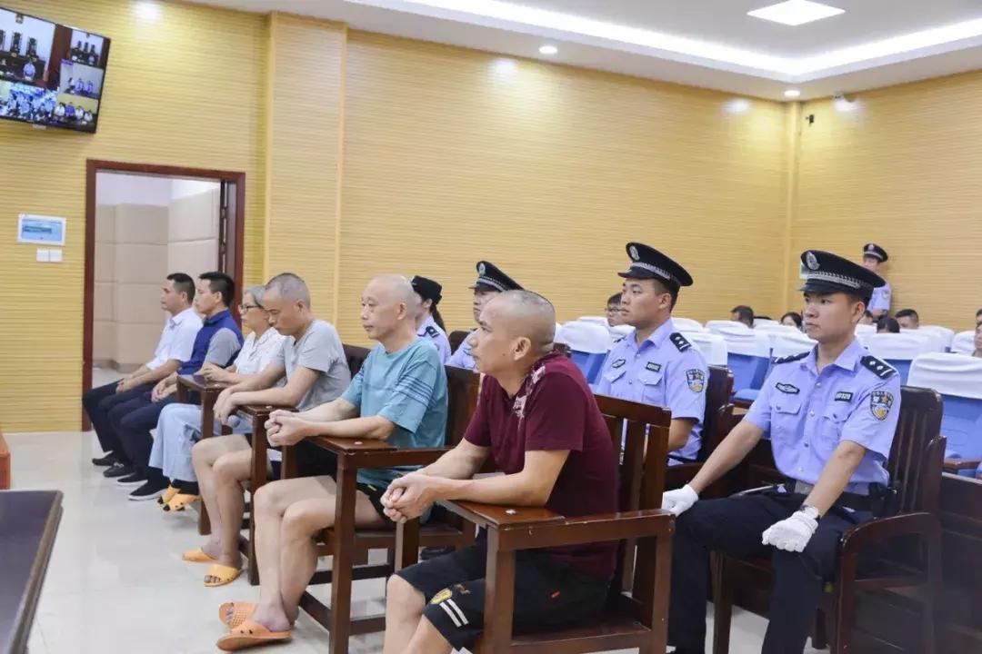 融安副县长韦汝江被查!还有这些公职人员涉嫌受贿被审判