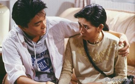 周星驰每部电影都在怀念初恋,周星驰电影中那些心酸感人的爱情