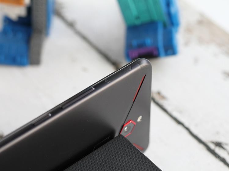 红魔mars参数图片,红魔mars电竞手机烈焰红