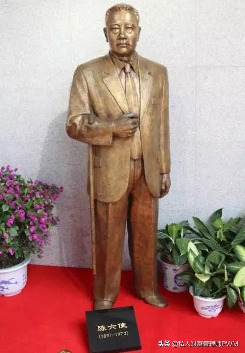 李光前和陈嘉庚谁的贡献大,李光耀谈陈嘉庚