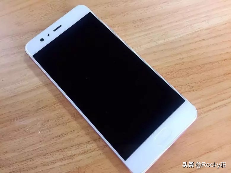 手机进水怎么复活,手机进水及处理办法