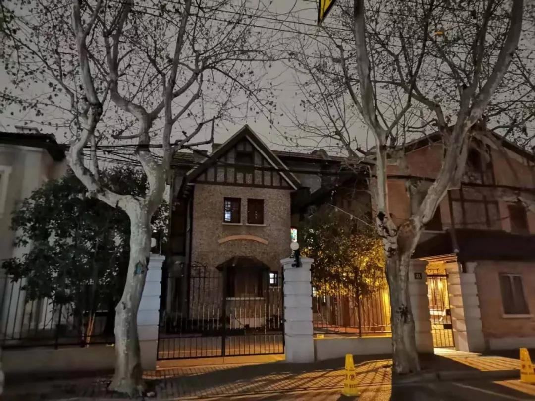 复兴公园里,居然藏着亦正亦邪的黄药师?