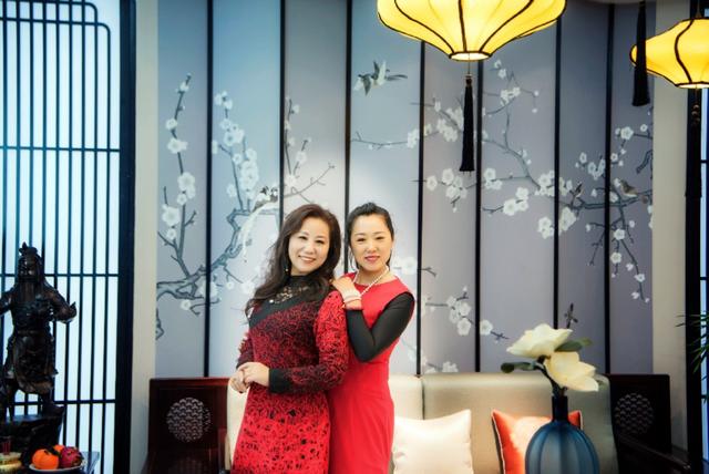 旗袍与家具,当古典家具遇上旗袍