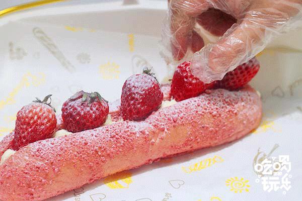 台湾第三代冷萃奶茶“麦地初茶”终于来邯郸了,时髦Girl人手一杯