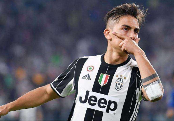 足坛最佳阵容梅西c罗,足坛历史十大球星c罗