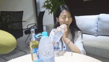 啤酒搞笑动图gif,喝啤酒搞笑图片超级爆笑