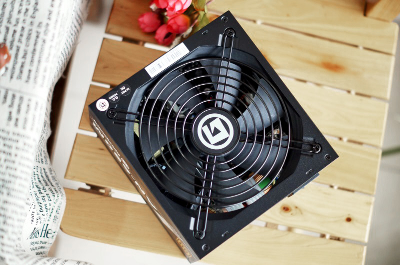 电竞艾湃sfx650m电源怎么样,美商艾湃电源金牌aj650拆解