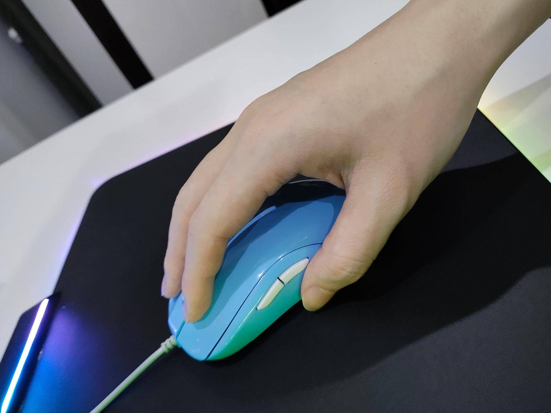 卓威鼠标ec2-cw适合爬握吗,卓威鼠标ec2吃鸡灵敏度