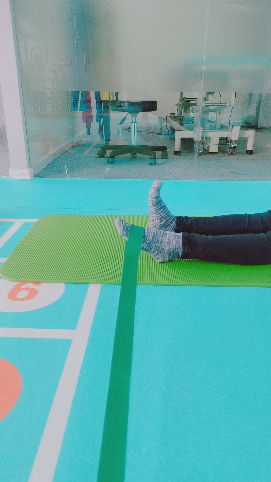 踝关节扭伤陈年旧伤如何康复,踝关节扭伤后下楼梯怎么康复