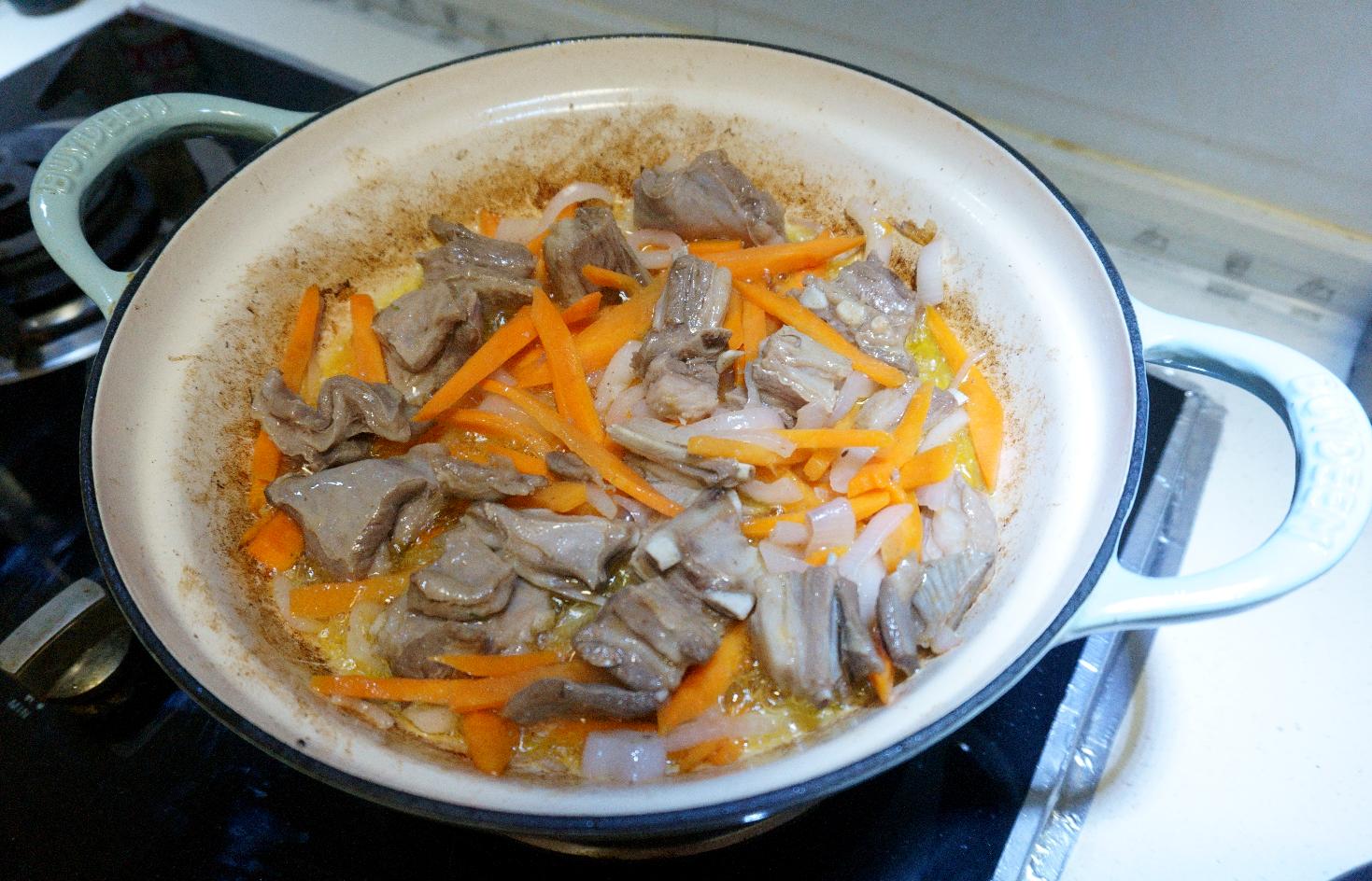 一锅两用双胆,一锅多用多功能的压力煲