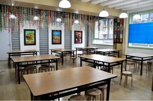 石笋街小学有几个校区,石笋街小学